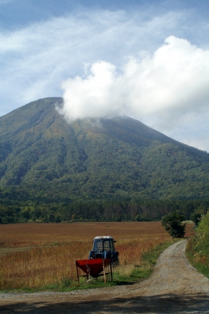 NOASC Hiking Trekking Mt Yotei  Kimobetsu course  tours