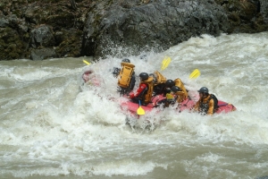 Shimukappu Spring Rafting 